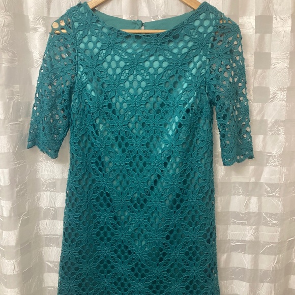 JAX Lace Dress - Picture 1 of 3